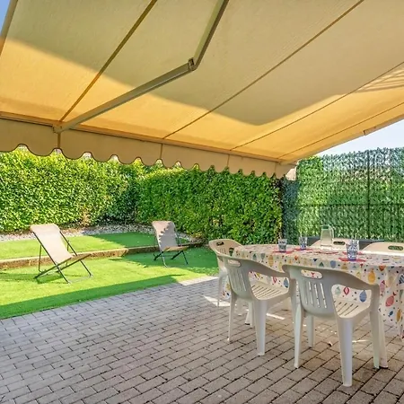 Ortensia House With Garden And Solarium Area דירה